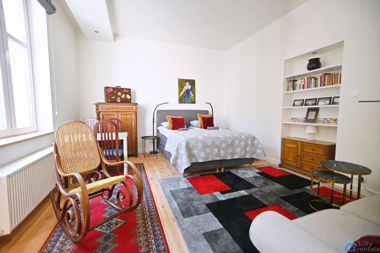 Beige And Red 3City Studio In Sopot With Outdoor Parking By Noclegi Renters Buitenkant foto